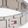 Armband med platta länkar och randiga detaljer