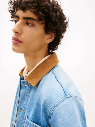 Avslappnad denimjacka