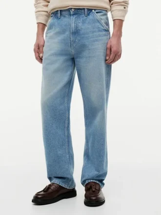Avslappnade raka carpenterjeans