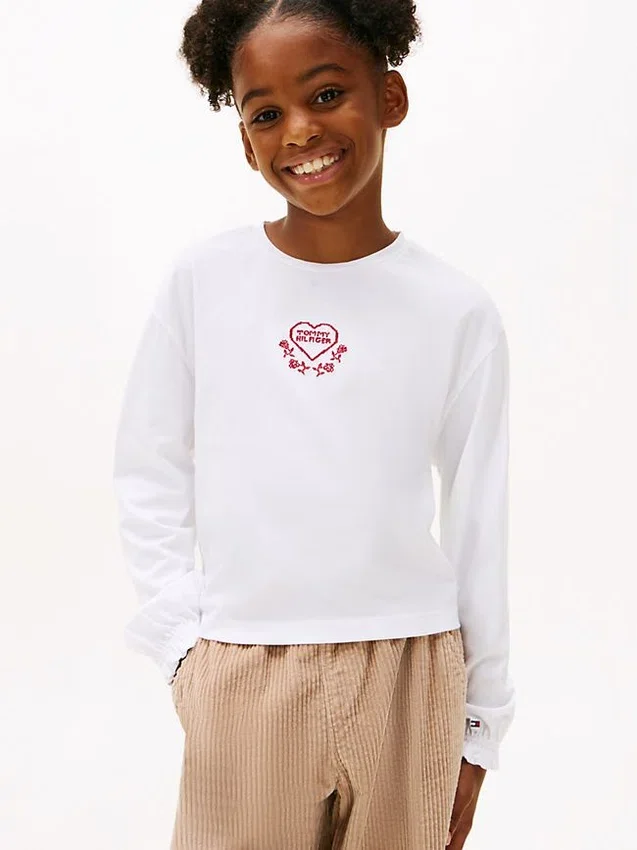 Barn-T-shirt med broderad hjärtlogotyp Barn-T-shirt med broderad hjärtlogotyp