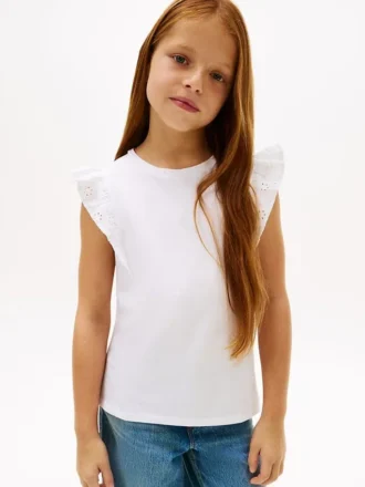 Barn-T-shirt med broderade hål och fladdrande ärmar