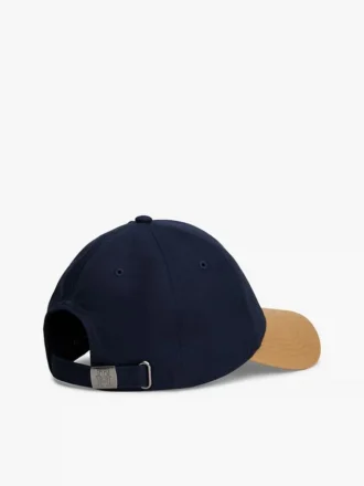 Baseballkepsar med monogramlogotyp