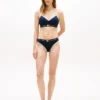 Bikinitrosa i ribbad stretchbomull Bikinitrosa i ribbad stretchbomull