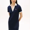 Broderad Hilfiger Script-poloklänning Broderad Hilfiger Script-poloklänning