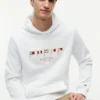 Broderad hoodie med nautiska flaggor