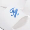 Broderade pooltofflor med monogram Broderade pooltofflor med monogram