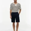 Cargoshorts i stretchig twill med avslappnad passform Cargoshorts i stretchig twill med avslappnad passform