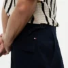 Cargoshorts i stretchig twill med avslappnad passform Cargoshorts i stretchig twill med avslappnad passform
