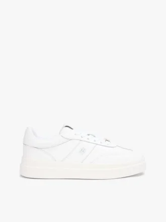 Court-sneakers i kornigt läder