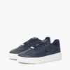Court-sneakers i kornigt läder Court-sneakers i kornigt läder
