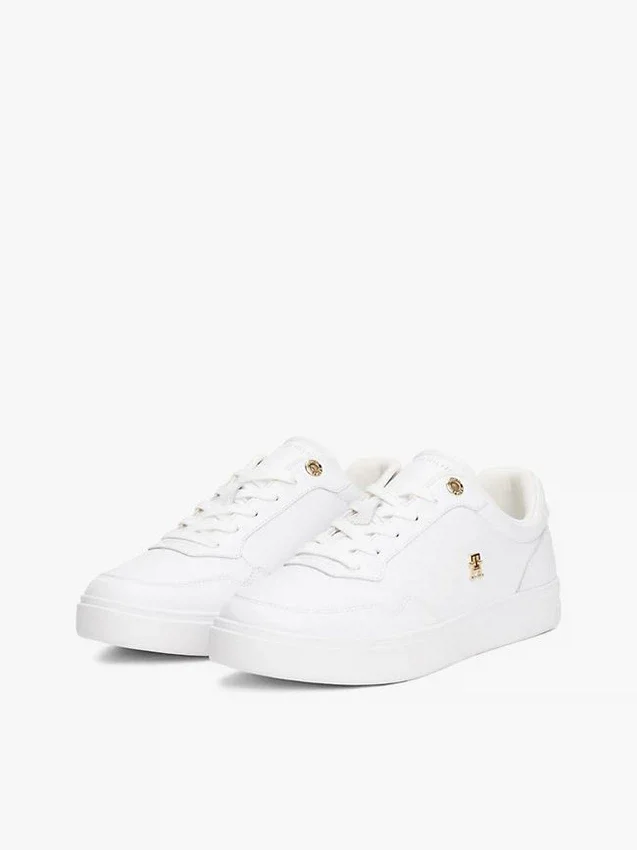 Court-sneakers i läder med metallic-detaljer Court-sneakers i läder med metallic-detaljer