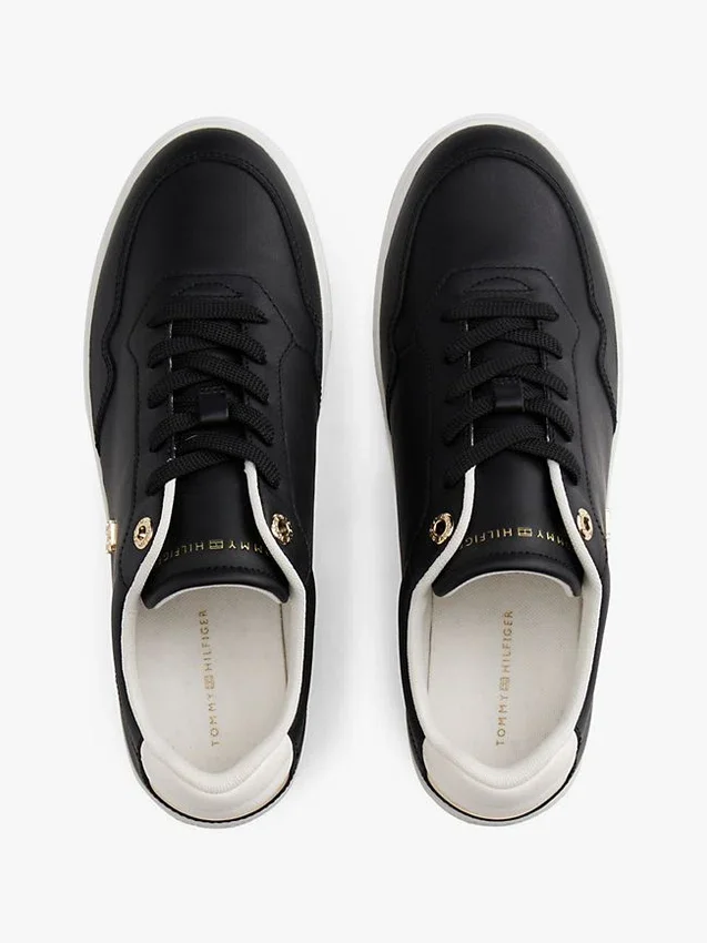 Court-sneakers i metallicläder Court-sneakers i metallicläder
