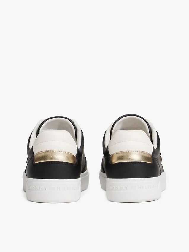 Court-sneakers i metallicläder Court-sneakers i metallicläder
