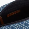 Crossbody-väska i denim med flaggtryck över hela ytan Crossbody-väska i denim med flaggtryck över hela ytan