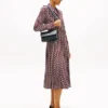 Crossbody-väska med flik och pebble-finish Crossbody-väska med flik och pebble-finish