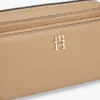 Crossbody-väska med monogramlogotyp Crossbody-väska med monogramlogotyp