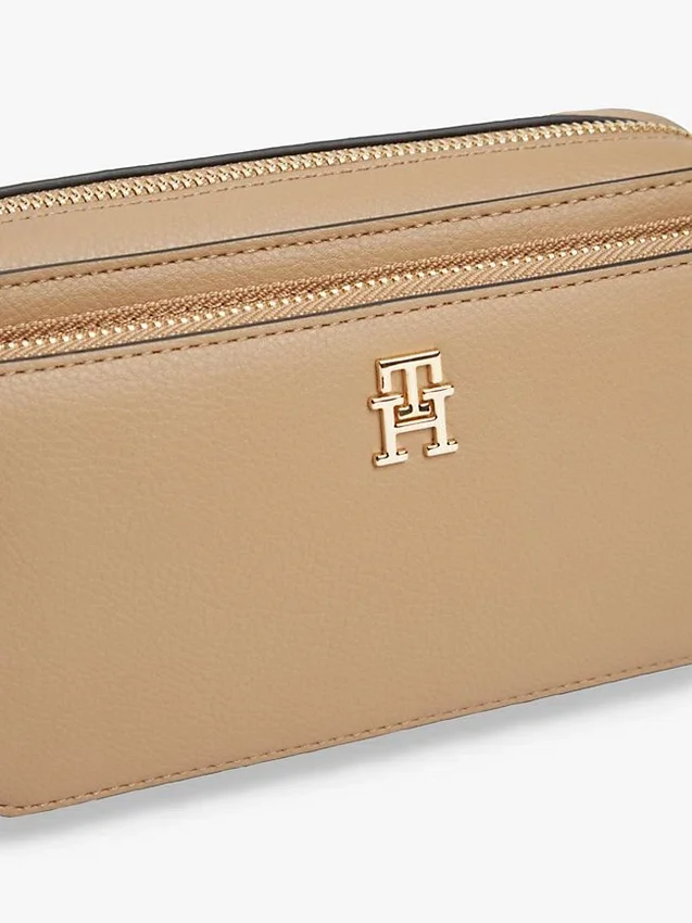 Crossbody-väska med monogramlogotyp Crossbody-väska med monogramlogotyp