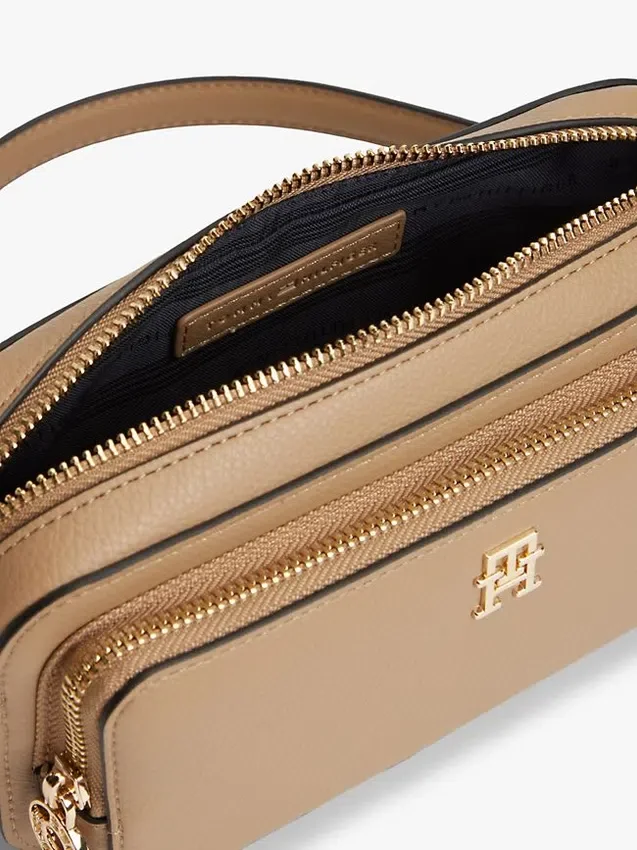 Crossbody-väska med monogramlogotyp Crossbody-väska med monogramlogotyp
