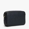 Crossbody-väska med präglad monogram över hela ytan Crossbody-väska med präglad monogram över hela ytan