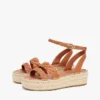 Espadriller med vridna remmar i läder Espadriller med vridna remmar i läder