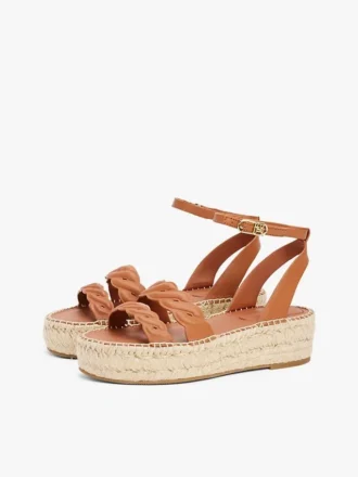 Espadriller med vridna remmar i läder