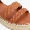 Espadriller med vridna remmar i läder Espadriller med vridna remmar i läder