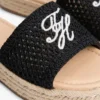 Espadrillesandal med broderat monogram