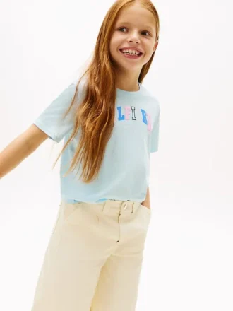 Flerfärgad T-shirt med Hilfiger-logotyp för barn