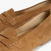 Flexibla pennyloafers i mocka