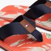 Flip-flops med blommönster Flip-flops med blommönster