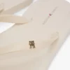 Flip-flops med monogramdetaljer