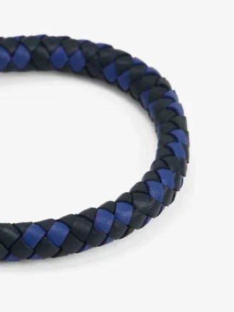 Flätat läderarmband