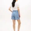 Gingham-seersuckershorts med bälte