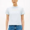 Guldtonad T-shirt med klubbens emblem Guldtonad T-shirt med klubbens emblem