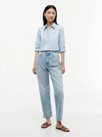 Högmidjade, avsmalnande Jeans