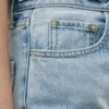 Högmidjade, avsmalnande Jeans Högmidjade, avsmalnande Jeans