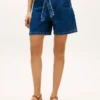 Högmidjade jeansshorts med bälte Högmidjade jeansshorts med bälte