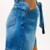 Högmidjade jeansshorts med bälte Högmidjade jeansshorts med bälte