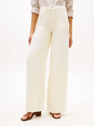 Högmidjade stretchjeans med vida ben