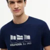 Hilfiger T-shirt med flerflaggigt logo Hilfiger T-shirt med flerflaggigt logo