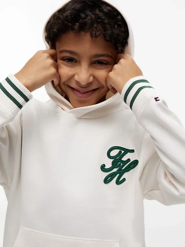 Hoodie med broderat monogram för barn Hoodie med broderat monogram för barn