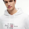 Hoodie med flagglogotyp Hoodie med flagglogotyp