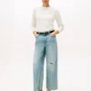 Jeans med hög midja och vid ben Jeans med hög midja och vid ben