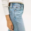 Jeans med hög midja och vid ben Jeans med hög midja och vid ben