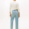 Jeans med hög midja och vid ben Jeans med hög midja och vid ben