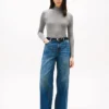 Jeans med hög midja och vida ben Jeans med hög midja och vida ben