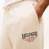 Joggingbyxor med broderat logo