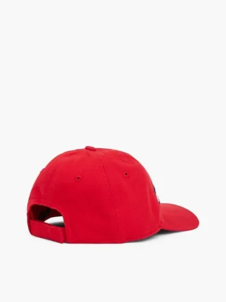 Kepsar med flaggstripor och logotyp för barn