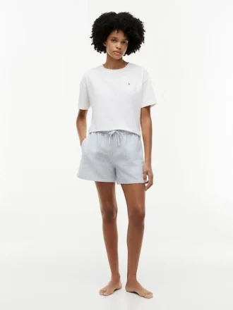Kortärmad T-shirt och korta shorts