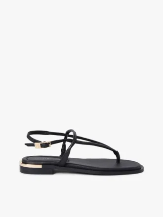 Lädersandal med metalliska detaljer